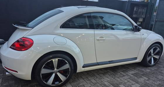 VOLKSWAGEN FUSCA 2.0 TSI 16V GASOLINA 2P AUTOMÁTICO